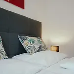 Гостьовий будинок Steinbichler - Und Check In 24-7 3*