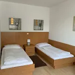 Гостевой дом Steinbichler - Und Check In 24-7 3*