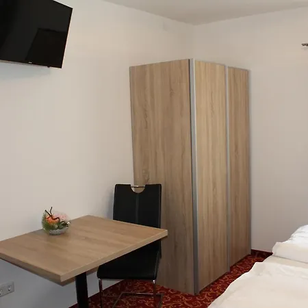 Steinbichler - Und Check In 24-7 Penzion Štýrský Hradec