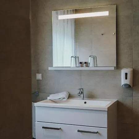 Steinbichler - Und Check In 24-7 Penzion 3*