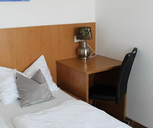 Steinbichler - Und Check In 24-7 Pensionat Graz