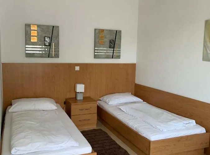 Гостьовий будинок Steinbichler - Und Check In 24-7 3*